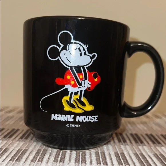 Vintage Disney Minnie Mouse Black Mug | Made in Spain | Collectible Ceramic Cup - Picture 1 of 6